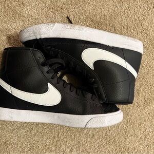 Nike Black and White High-Top Sneakers blazer mid 77